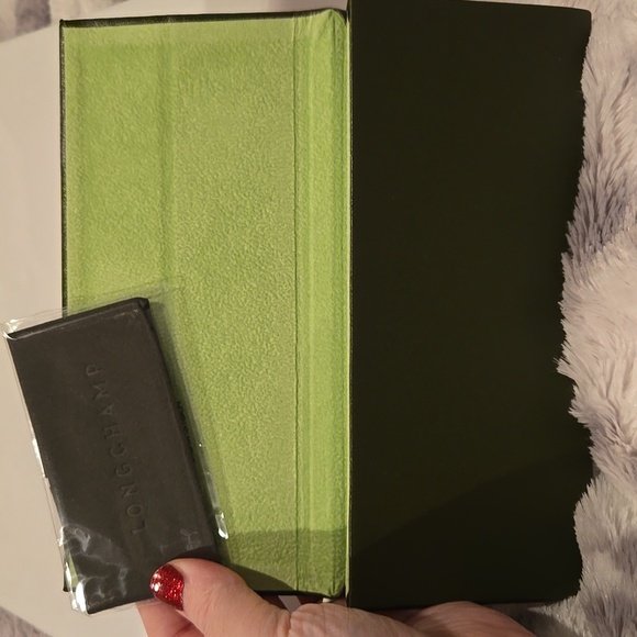 Longchamp Paris Black and Gold Sunglasses with Cat-Eye Style Brand New In Case - Picture 10 of 16